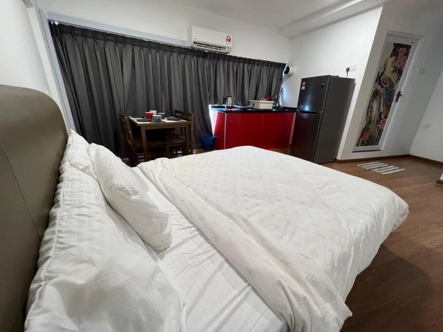 New 6Pax Soho Near Usm & Spice Arena & Airport Apartamento Bayan Lepas Exterior foto