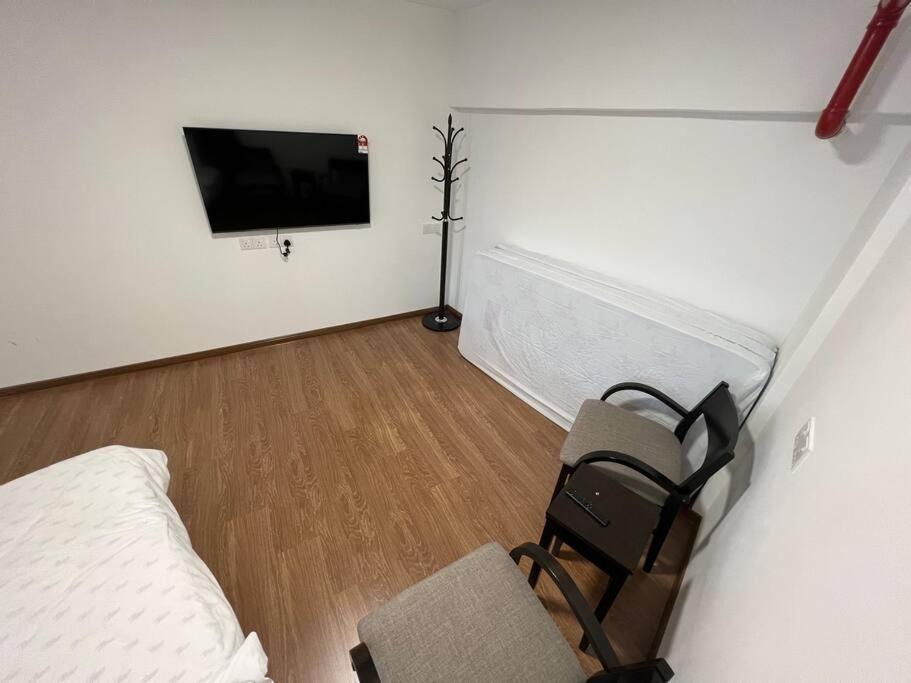 New 6Pax Soho Near Usm & Spice Arena & Airport Apartamento Bayan Lepas Exterior foto